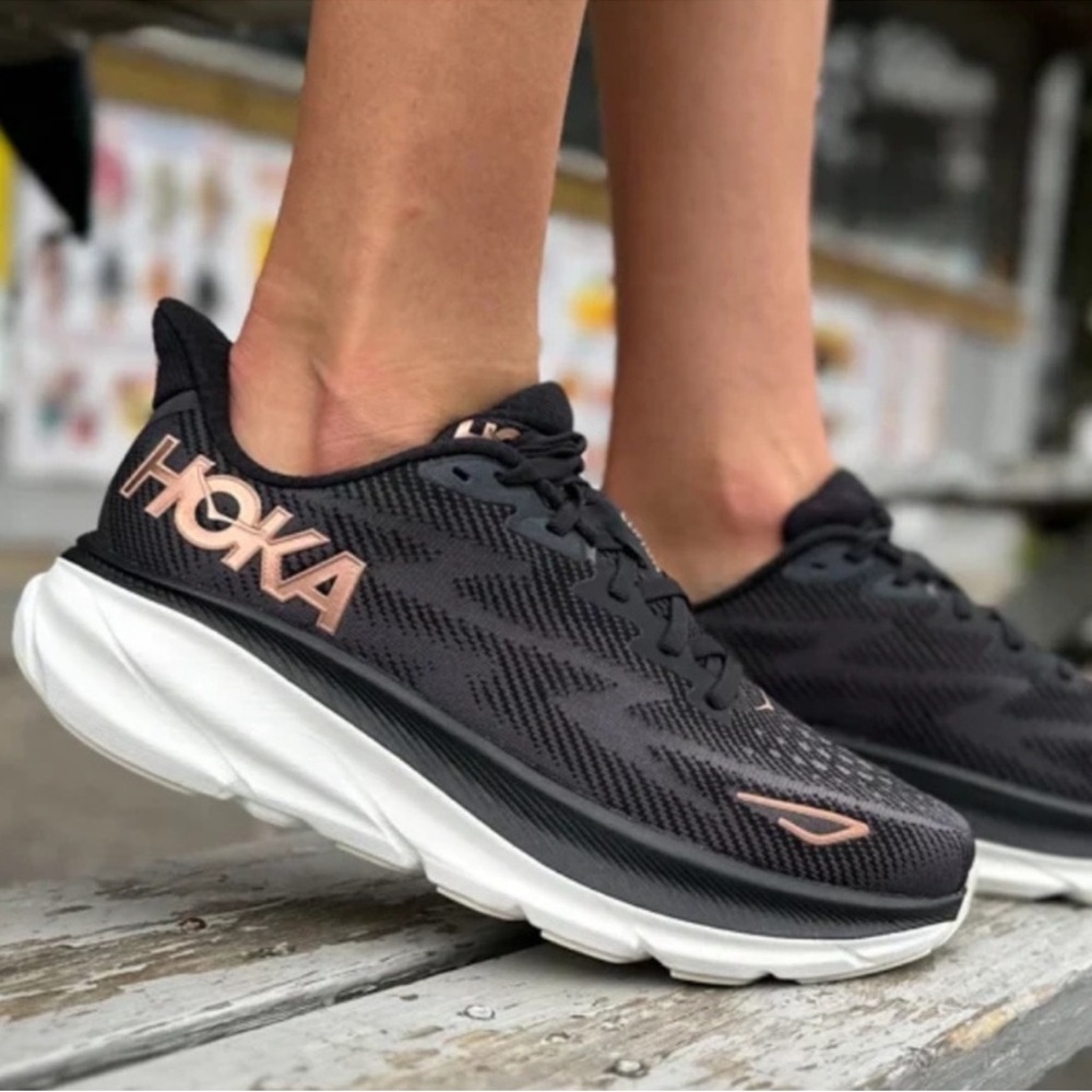 Hoka Clifton 9Women's Black and Pink Athletic Shoes